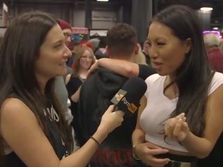 Asa akira & cherokee d tyłek w exxxotica 2015 z pornhub aria pornhubtv