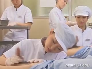 Jepang perawat slurping cum out of concupiscent prick