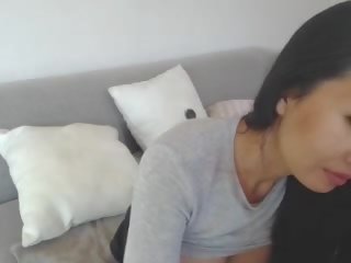 Memikat warga asia leilee webcam mengusik pada yang sofa: percuma xxx klip 0e